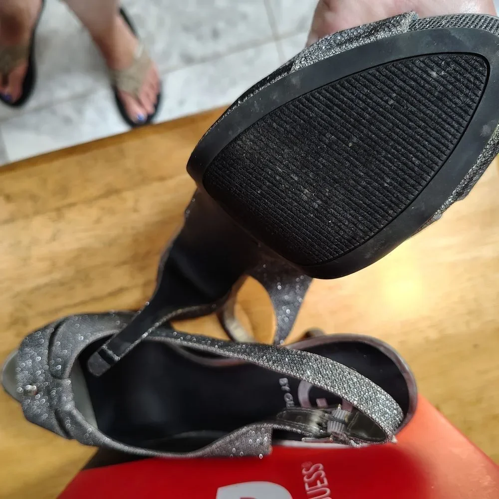 Guess Stylish Pewter Women's Heels Size 10 Heel 5